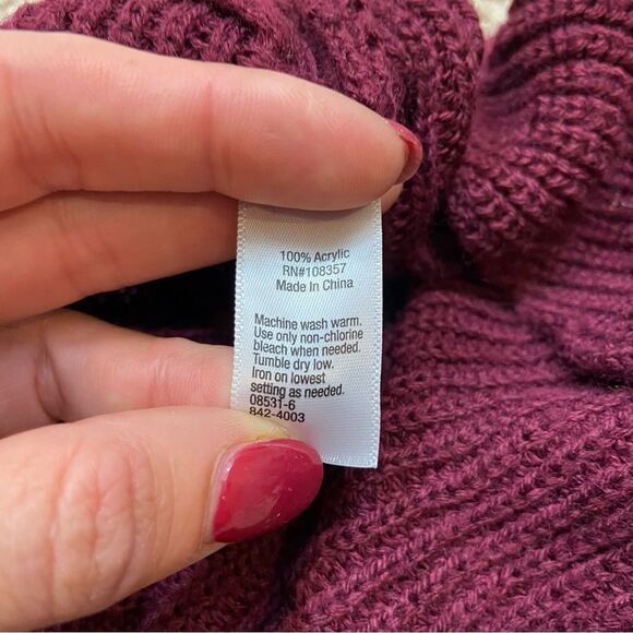 a.n.a Brand Burgundy Knit Crew Neck Sweater Size Medium - Picture 5 of 7